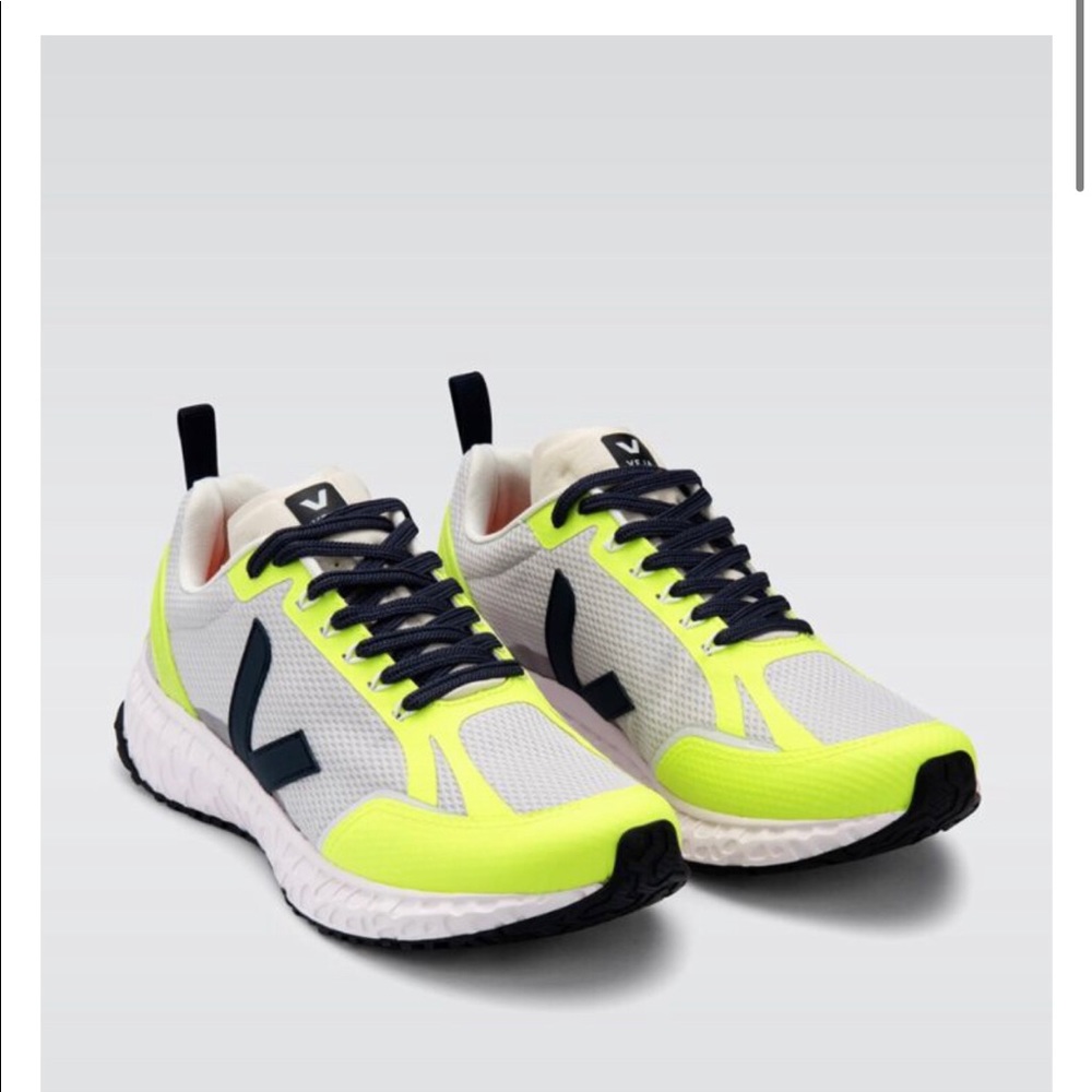 Veja Condor Alveomesh Sneakers - Size 7